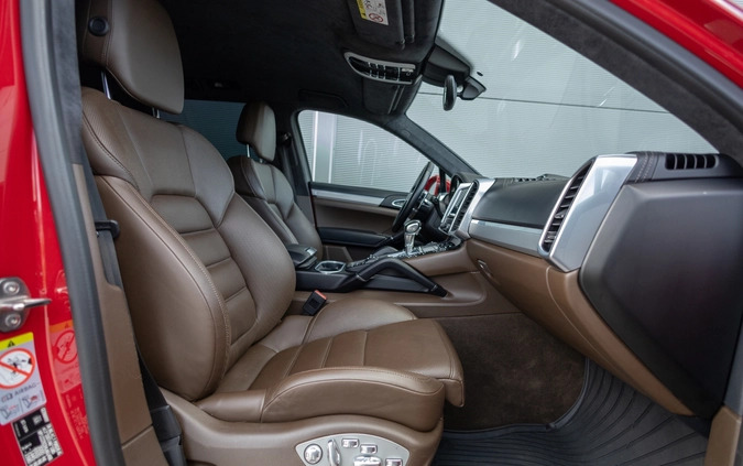 Porsche Cayenne cena 270000 przebieg: 122219, rok produkcji 2016 z Brześć Kujawski małe 631